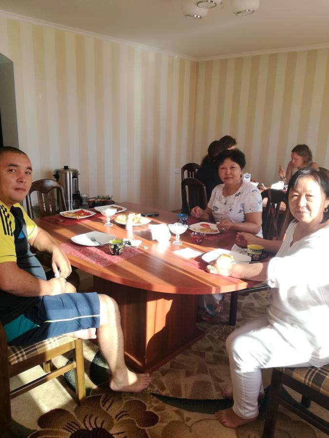 Jasmin Hotel Karakol Ngoại thất bức ảnh